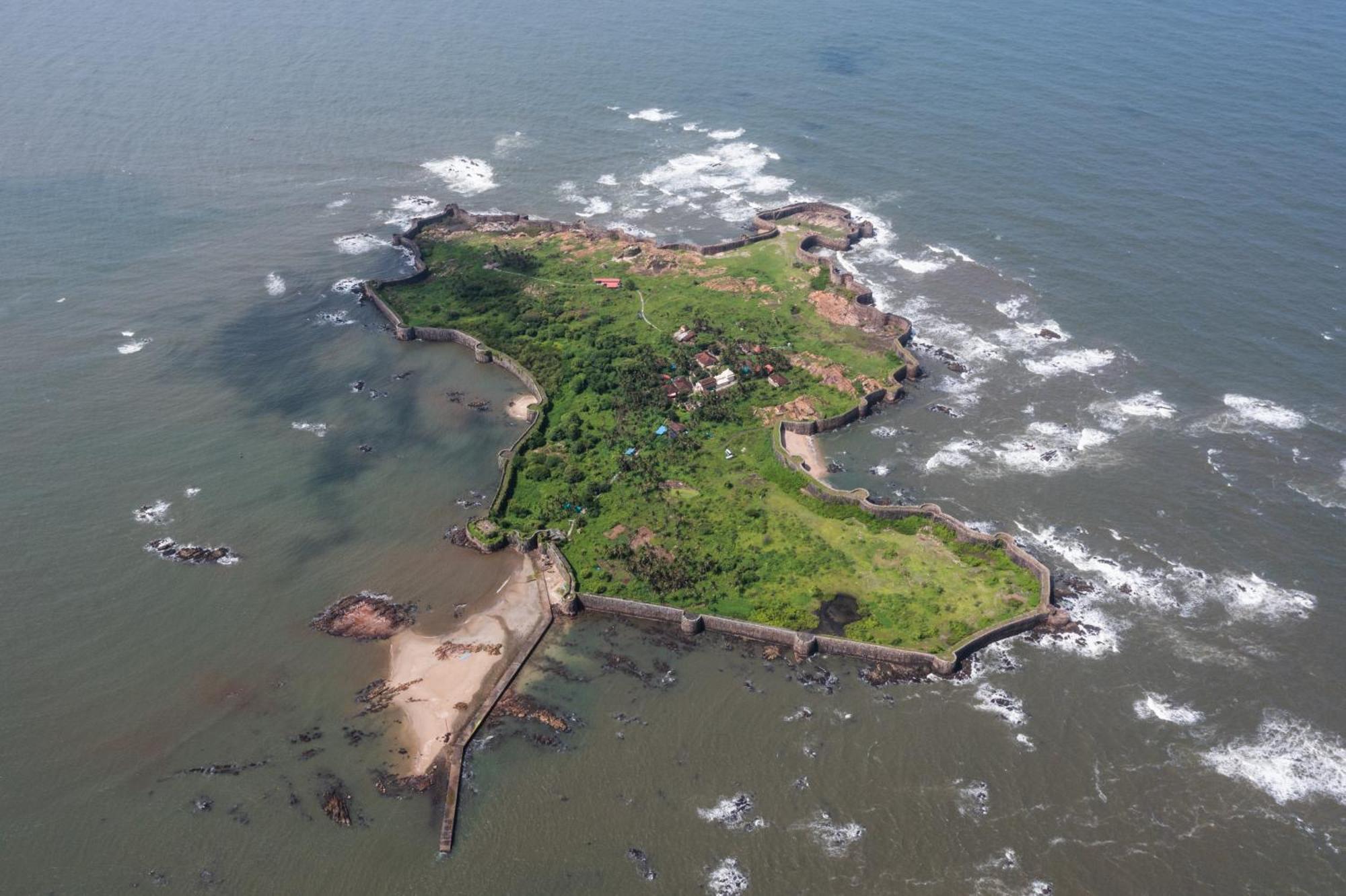 Kokan Heritage Resort Mālvan Екстериор снимка